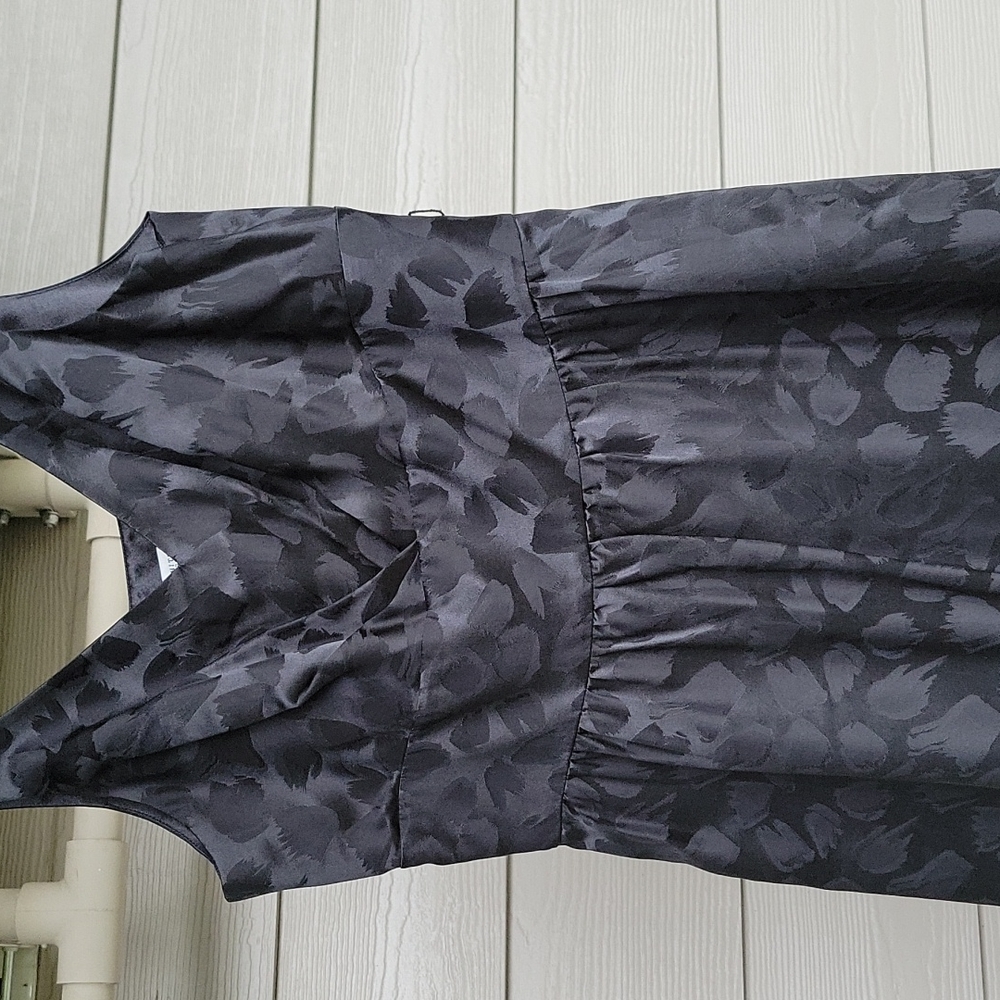 NWT White House Black Market Silk Black Dress Size 6 - Picture 8 of 16